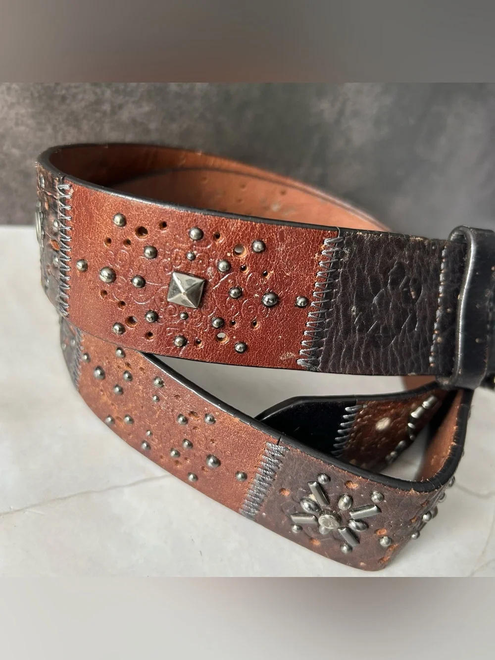 Fossil Vintage Brown Leather Studded Belt with Silver Buckle